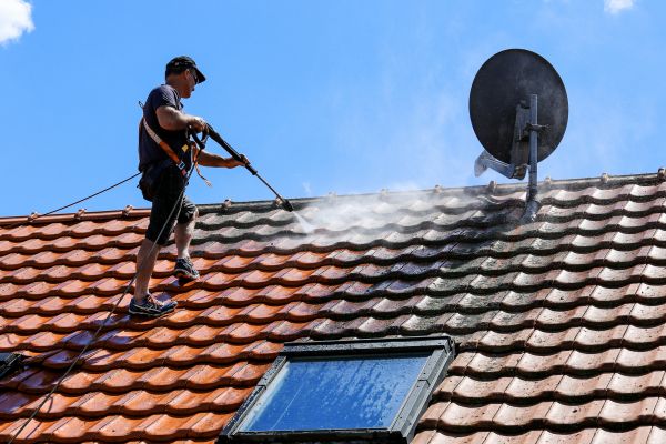 Metal Roof Pressure Washing